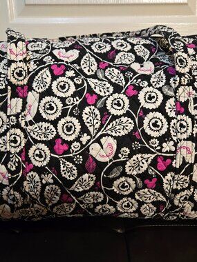 Vera Bradley Disney Parks Mickey Meets Birdie Large Duffle - EUC